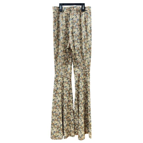 Three Bird Nest, Dream in Flowers Flare Pants - Picture 6 of 11